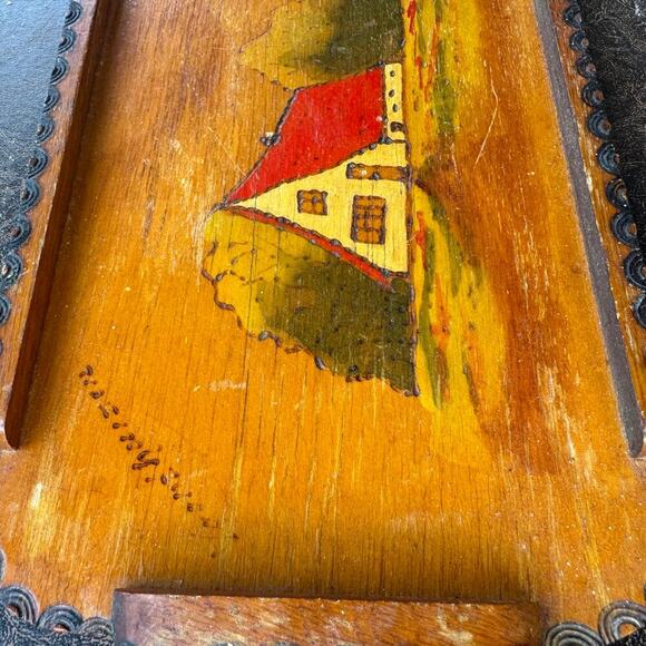 Vintage Hand-Painted Wooden Tray – Cottage Scene – 1940s - Picture 5 of 5
